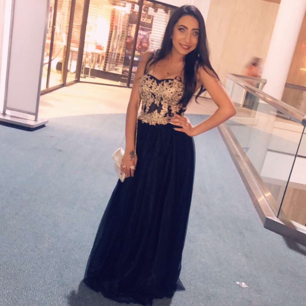Prom dresses - Picture 1 of 1